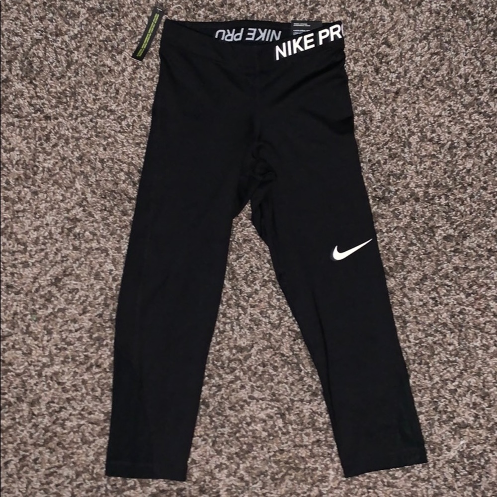 NWT nike pro crop leggings - Picture 2 of 4